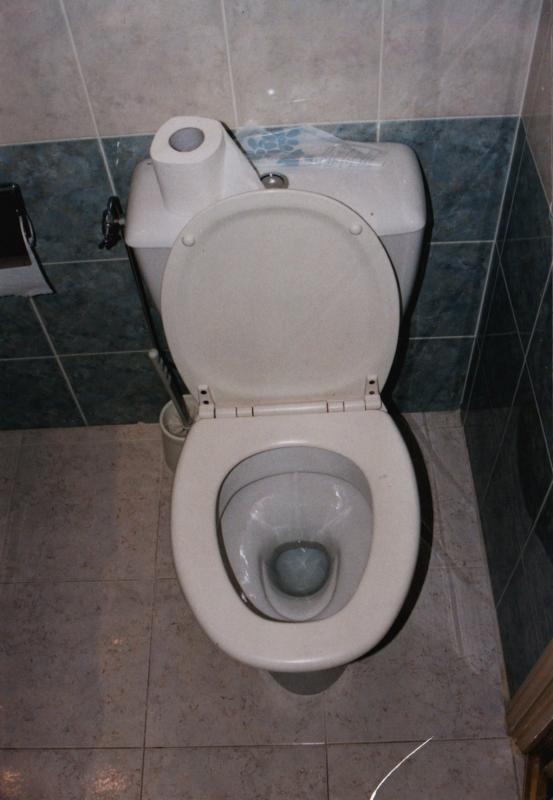 unbekannte-toilette_01_1